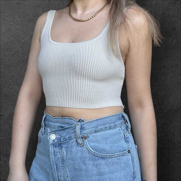 Aritzia Babaton Sculpt Knit Square neck Cropped Tank Size Small Matte Pearl - Picture 7 of 7